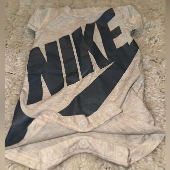 NIKE BABY Romper - Picture 7 of 7